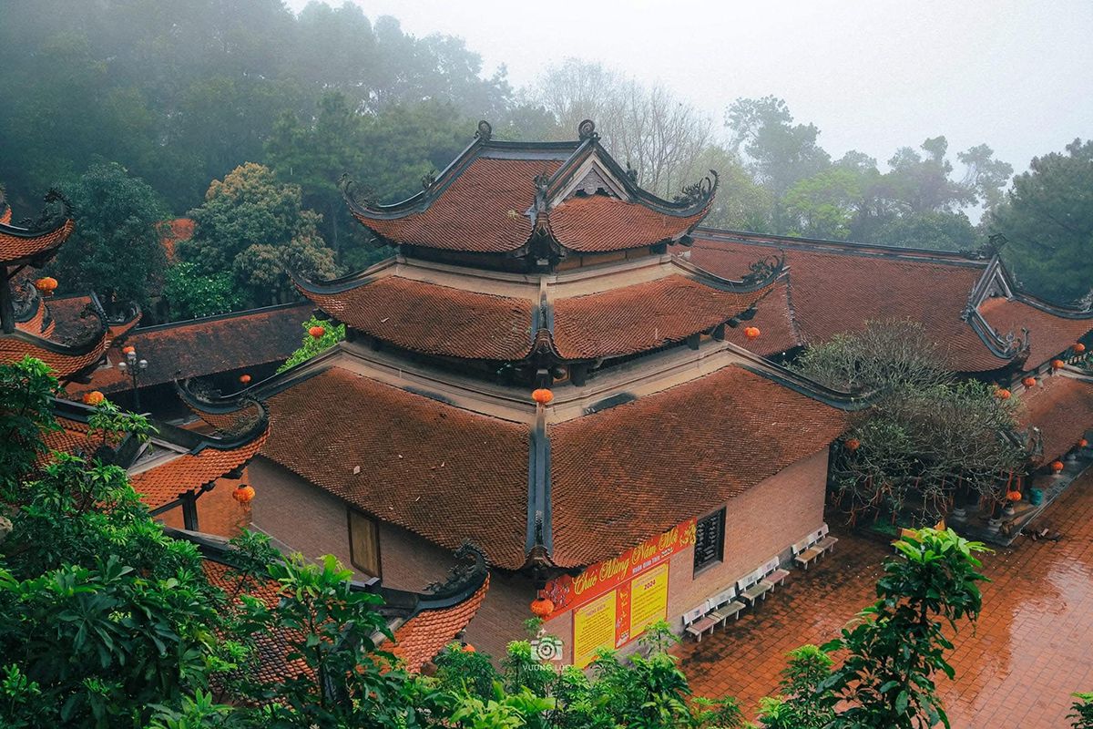 Đền Gióng tại làng Phù Đổng
