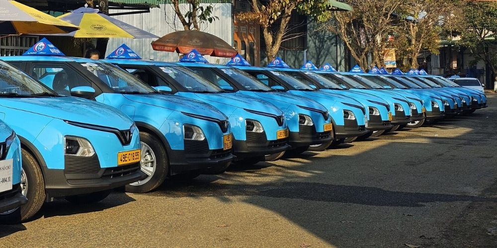 Hình ảnh xe điện Lado Taxi và tầm nhìn xanh cho môi trường Đà Lạt