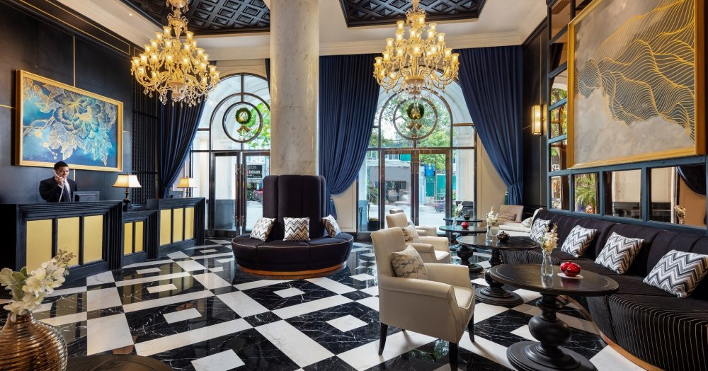 Thiết kế cổ điển kết hợp hiện đại của khách sạn AIRA Boutique Hanoi Hotel & Spa, một trong những khách sạn gần Lăng Bác được yêu thích.