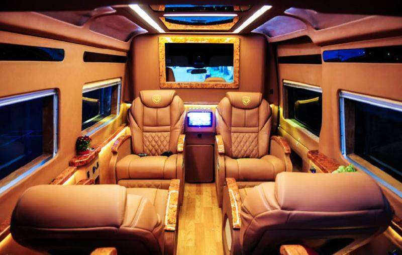 Nội thất xe limousine Bình An tuyến Hà Nội Nam Định với ghế da cao cấp và tiện nghi hiện đại