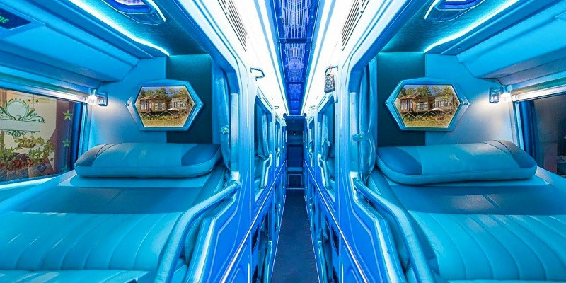 Nội thất tiện nghi với giường nằm riêng tư của Long Vân Limousine, phục vụ chuyến Sài Gòn Nha Trang