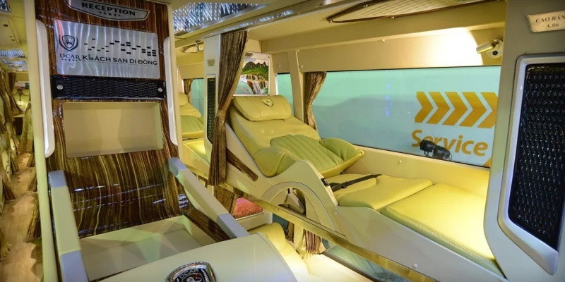 Khoang giường nằm sang trọng của xe Trí Lan Viên, mang lại giấc ngủ ngon trên chuyến Sài Gòn Nha Trang