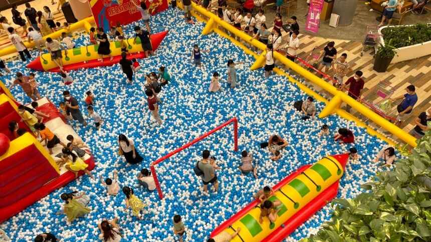 Aeon Mall Hà Đông có gì chơi? Trải nghiệm Đường đua Go Kart tại VS Racing