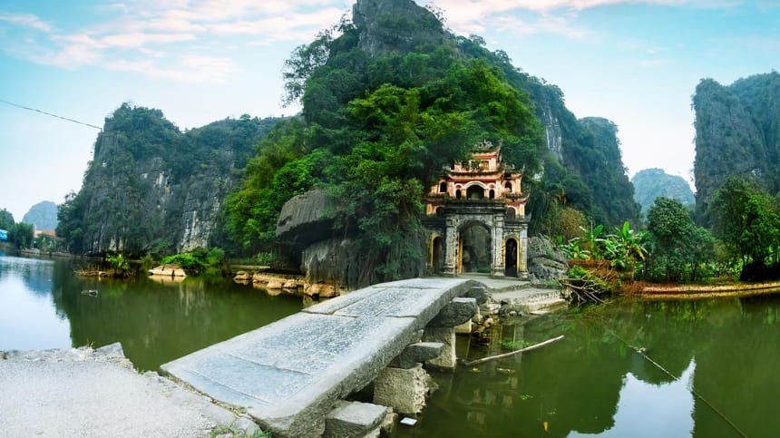 Chùa Dâu gắn với tín ngưỡng Tứ Pháp