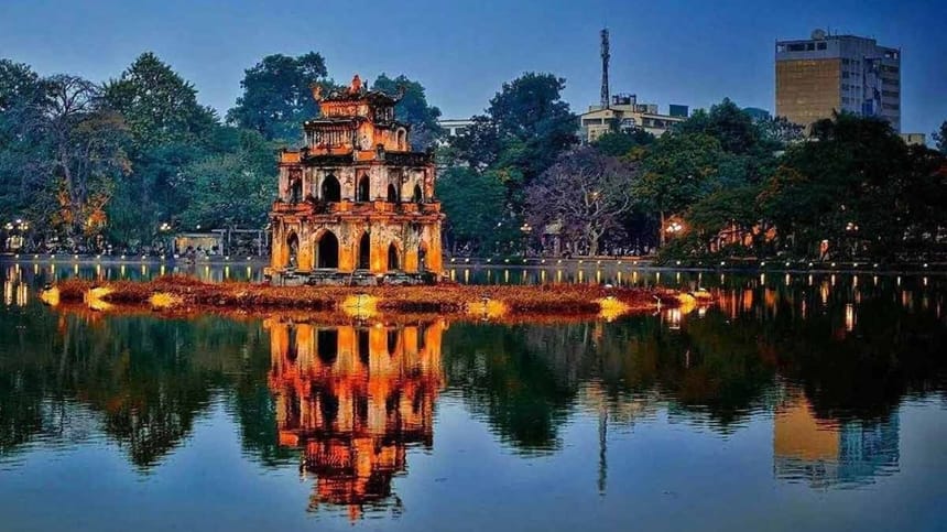 Chùa Một Cột giúp tâm hồn lắng lại giữa đô thị hối hả