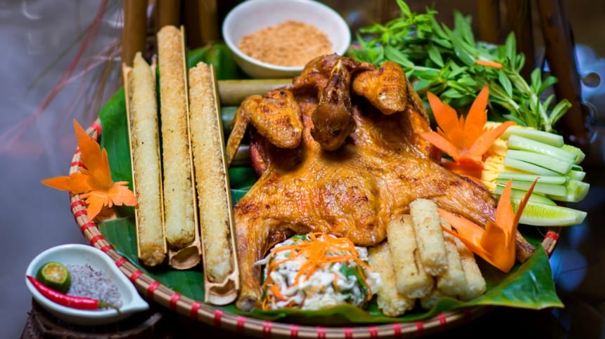 Cơm lam và gà nướng là tinh hoa ẩm thực của người Gia Lai