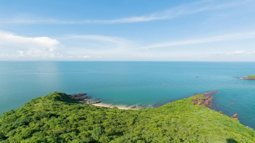Cửa khẩu quốc tế Móng Cái – Trải nghiệm vùng biển đầy nắng gió
