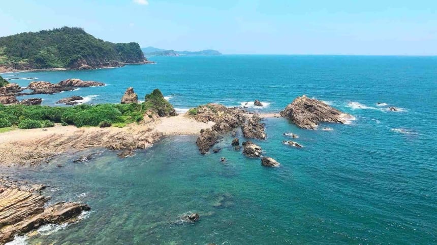 Đảo Cô Cô trong lành với nhịp sống chậm rãi