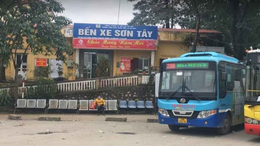 Di chuyển bằng xe khách đến Sơn Tây