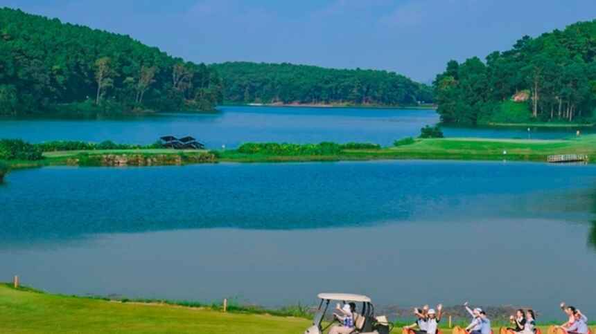 Di chuyển đến hồ Đồng Chương rất dễ dàng với nhiều phương tiện