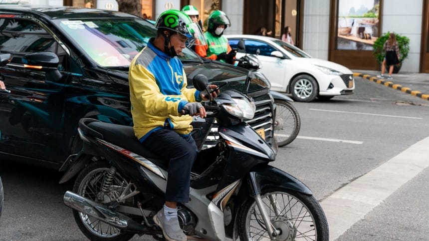 Dịch vụ thuê xe ôm địa phương để tham quan công viên đá