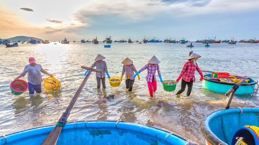 Đồi Cát Trắng với sự tương phản hài hòa của thiên nhiên
