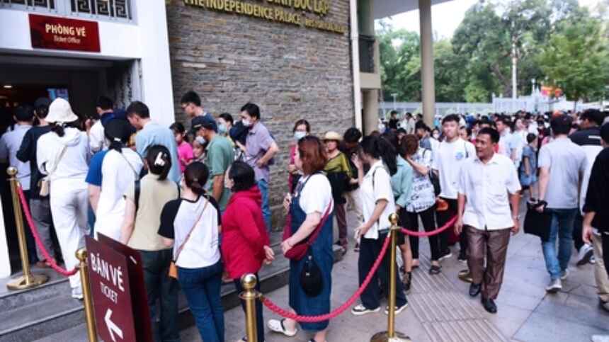 Giá vé vào Dinh Độc Lập thay đổi tùy theo đối tượng khách hàng