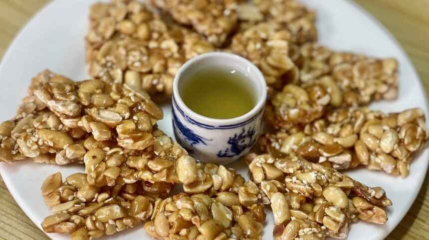 Kẹo Sìu Châu và bánh nhãn tuổi thơ