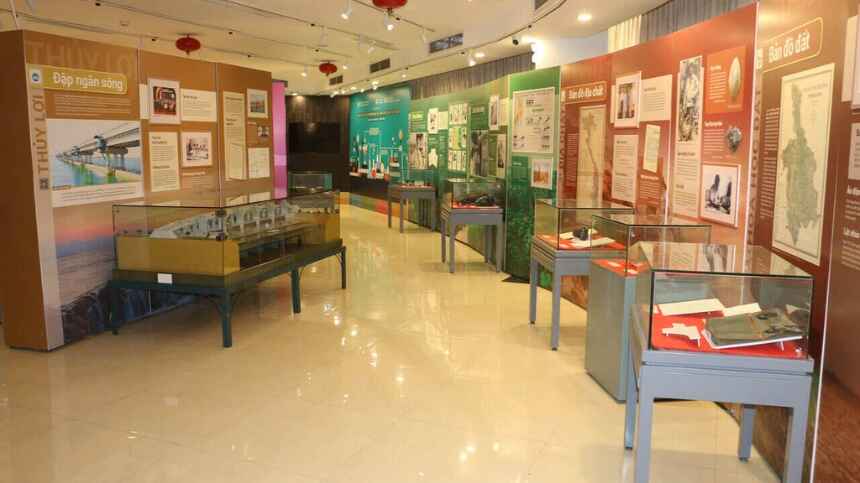 Khu bảo tàng và trưng bày khoa học