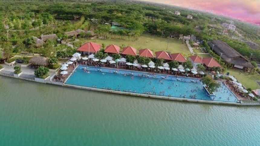 Khu du lịch BCR bên ven sông thoáng đãng