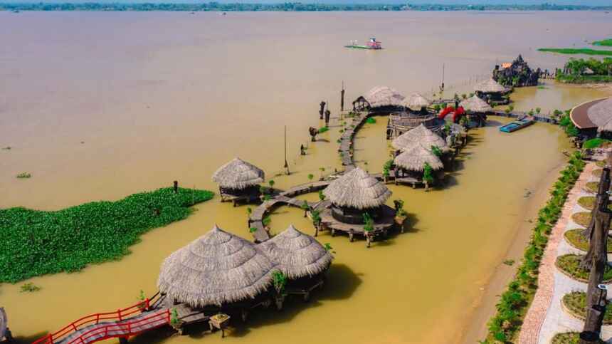 Long Xuyên hiền hòa bên bờ sông Hậu