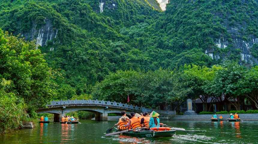 Một số trường hợp được miễn phí vé vào Tràng An