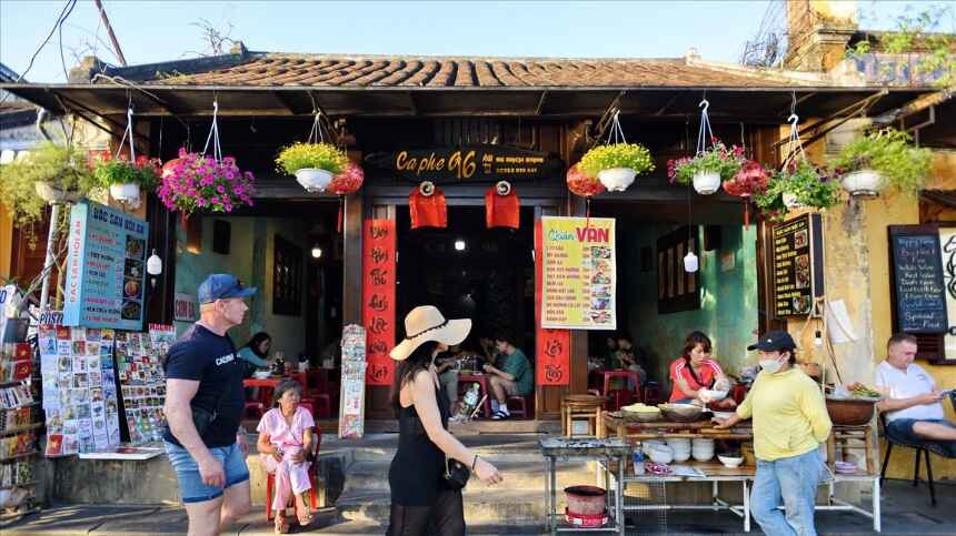 Ngõ là thiên đường ẩm thực đường phố Việt Nam