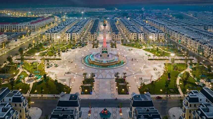 Những bức ảnh ấn tượng tại quảng trường kinh đô ánh sáng
