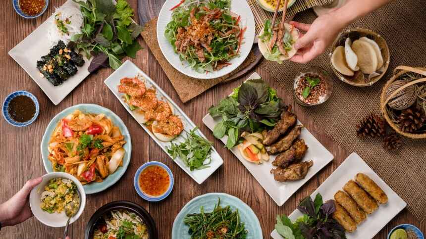Những món ăn hấp dẫn tại nhà hàng Dì Mai