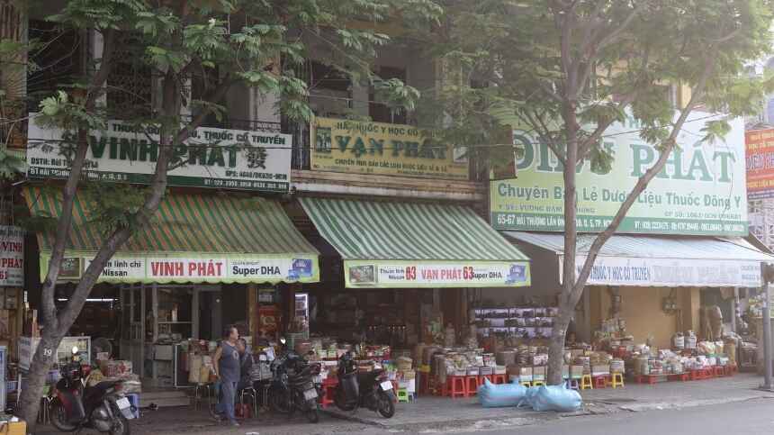 Những tiệm thuốc trên phố Hải Thượng Lãn Ông