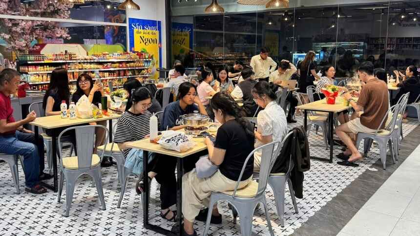 Quầy đồ ăn nhanh giúp du khách bổ sung năng lượng