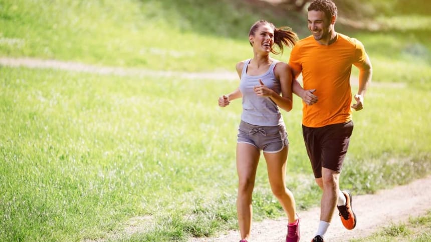 Rèn luyện thể thao với cung đường chạy bộ ở công viên