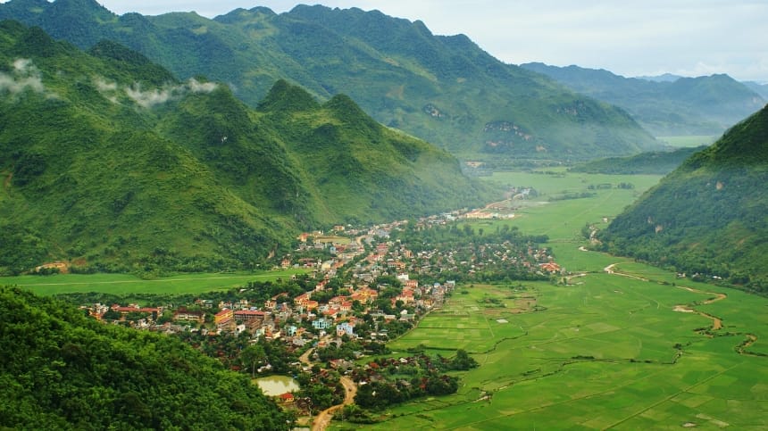 Thung lũng Mai Châu yên bình và mộc mạc