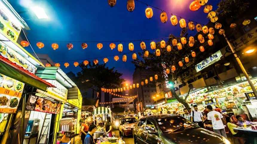 Thưởng thức ẩm thực đặc sản tại Jalan Alor
