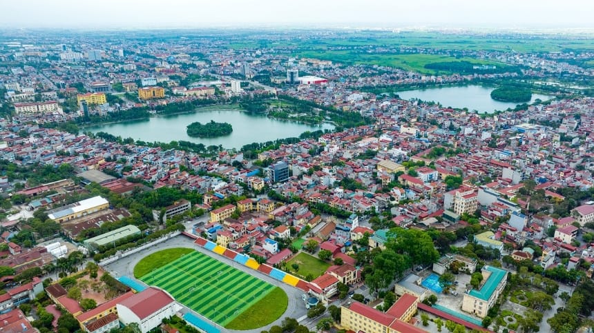 Trải nghiệm hái nhãn tươi tại vườn sinh thái