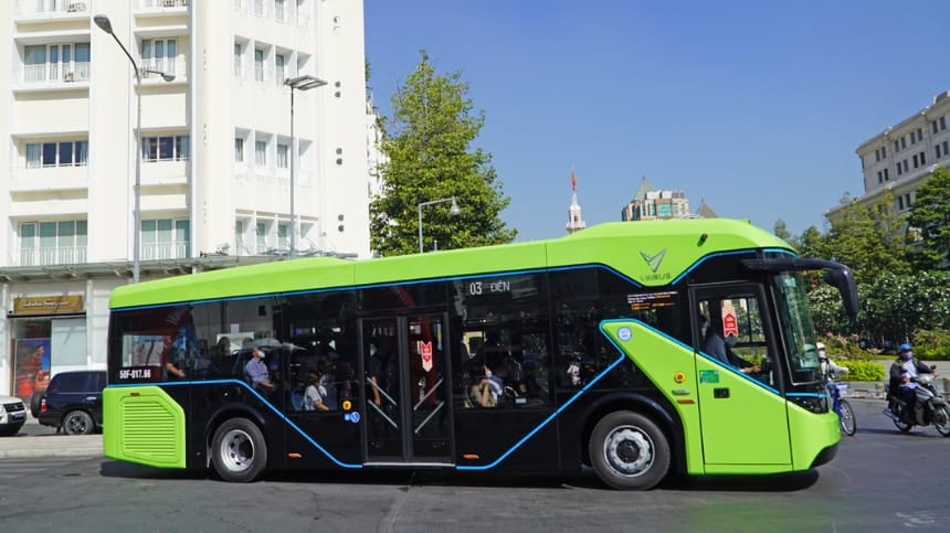 Các tuyến xe bus chạy qua công viên tại Hà Đông