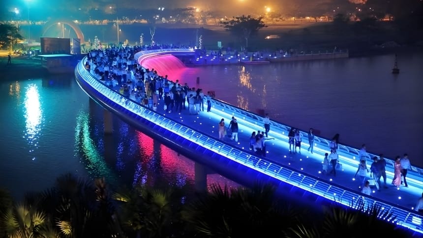 Cầu Ánh Sao rực rỡ như dải ngân hà