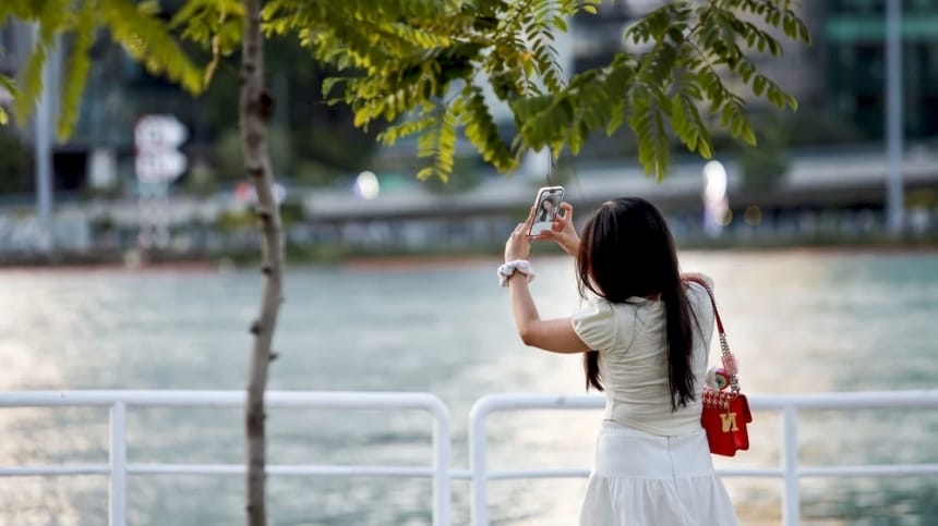 Chụp ảnh đời thường ven sông
