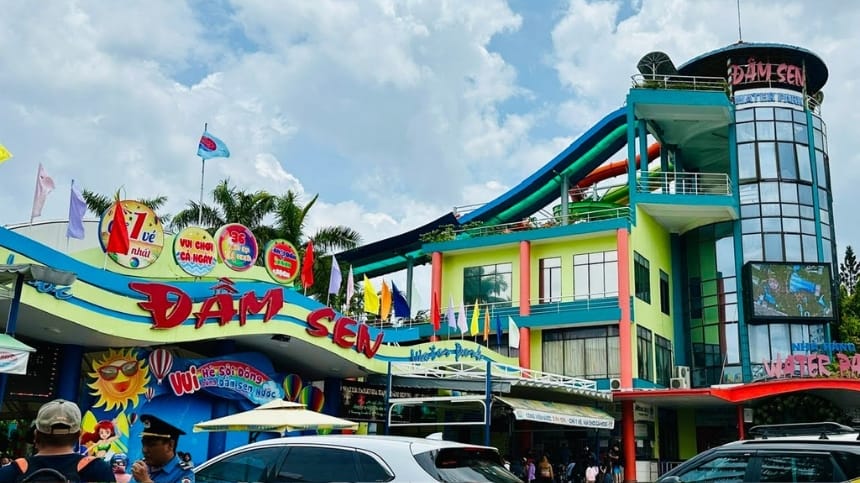 Đầm Sen Water Park trung tâm tiện