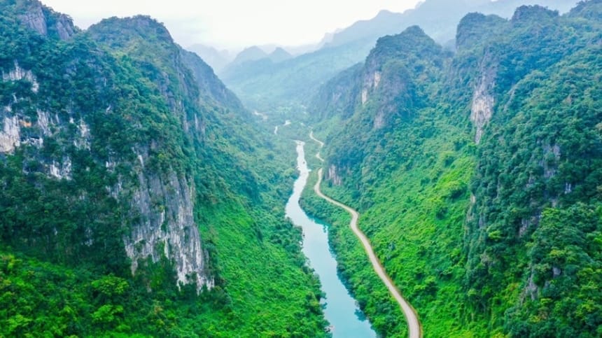 Khám phá không gian “nguyên sinh” siêu mê