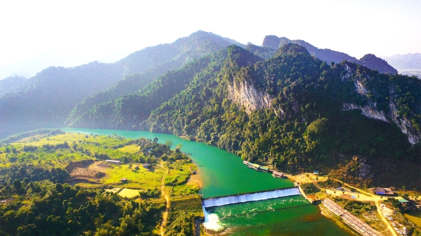 Mùa nào để trekking Pù Mát dễ nhất?