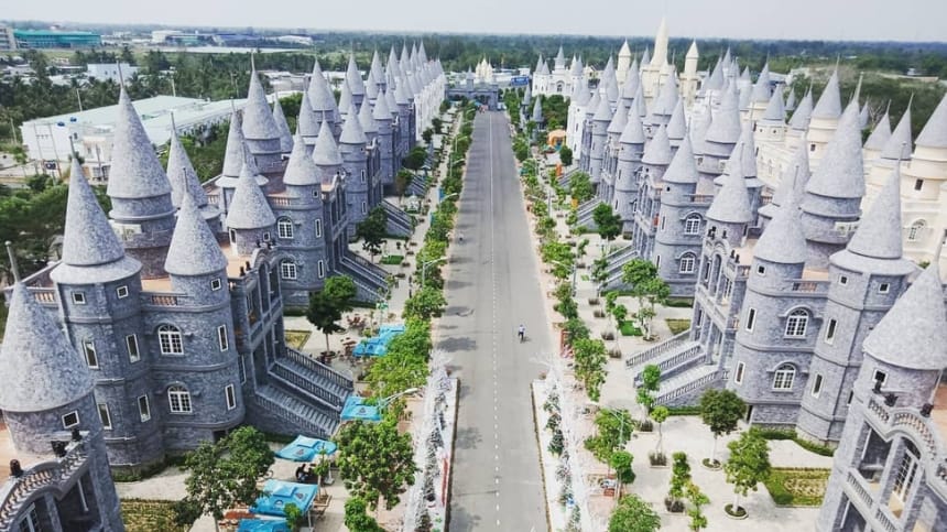Phố đi bộ châu Âu đầy góc ảnh