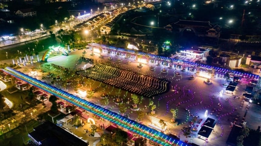 Quảng trường Sun Carnival sát biển Bãi Cháy