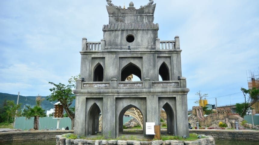Tháp Rùa gợi nhắc Hà Nội xưa