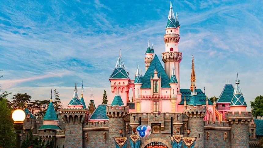 Tổng quan về công viên Disneyland