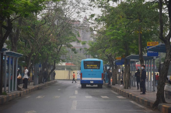 Bến Sơn Tây có hệ thống xe buýt đa dạng kết nối vào trung tâm thủ đô
