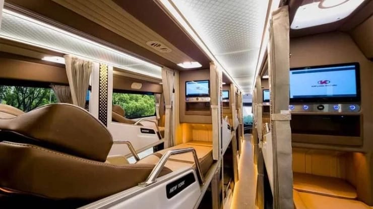 Nội thất tiện nghi bên trong xe Phương Trang Hồ Chí Minh đi Bến Tre