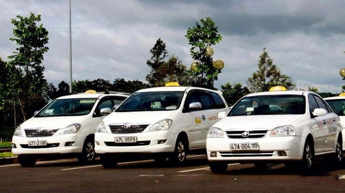 Taxi Quyết Tiến sở hữu các dòng xe hiện đại, sạch sẽ và thoáng mát