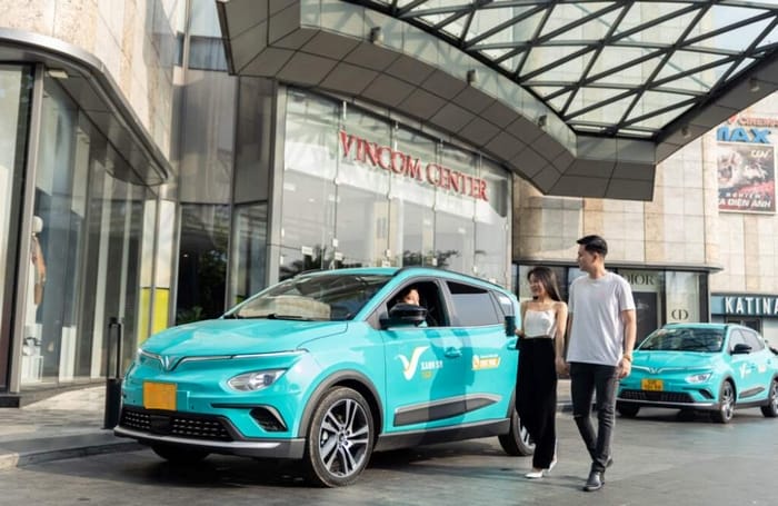 Taxi Xanh SM Long Biên hiện đại, thân thiện với môi trường