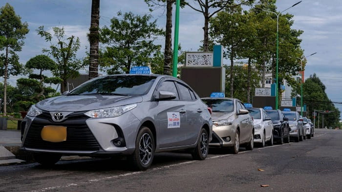 Taxi Lam Sơn có giá cước hợp lý, đa dạng dịch vụ