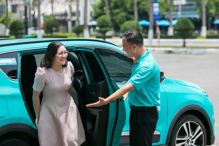 Đội ngũ tài xế taxi Xanh Thái Nguyên có chuyên môn, kinh nghiệm, thái độ phục vụ chuyên nghiệp