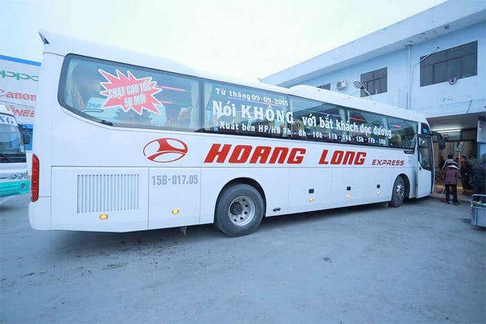 Nhà xe Hoàng Long cung cấp dịch vụ vận tải giường nằm đi Phan Thiết tiện nghi đầy đủ, an toàn