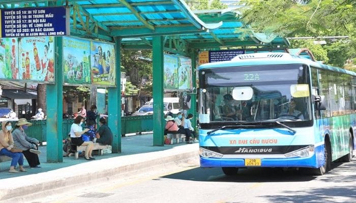 Bến xe Long Biên nằm ở quận Ba Đình Hà Nội